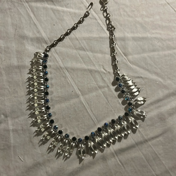 Blue and silver chocker - Picture 1 of 9